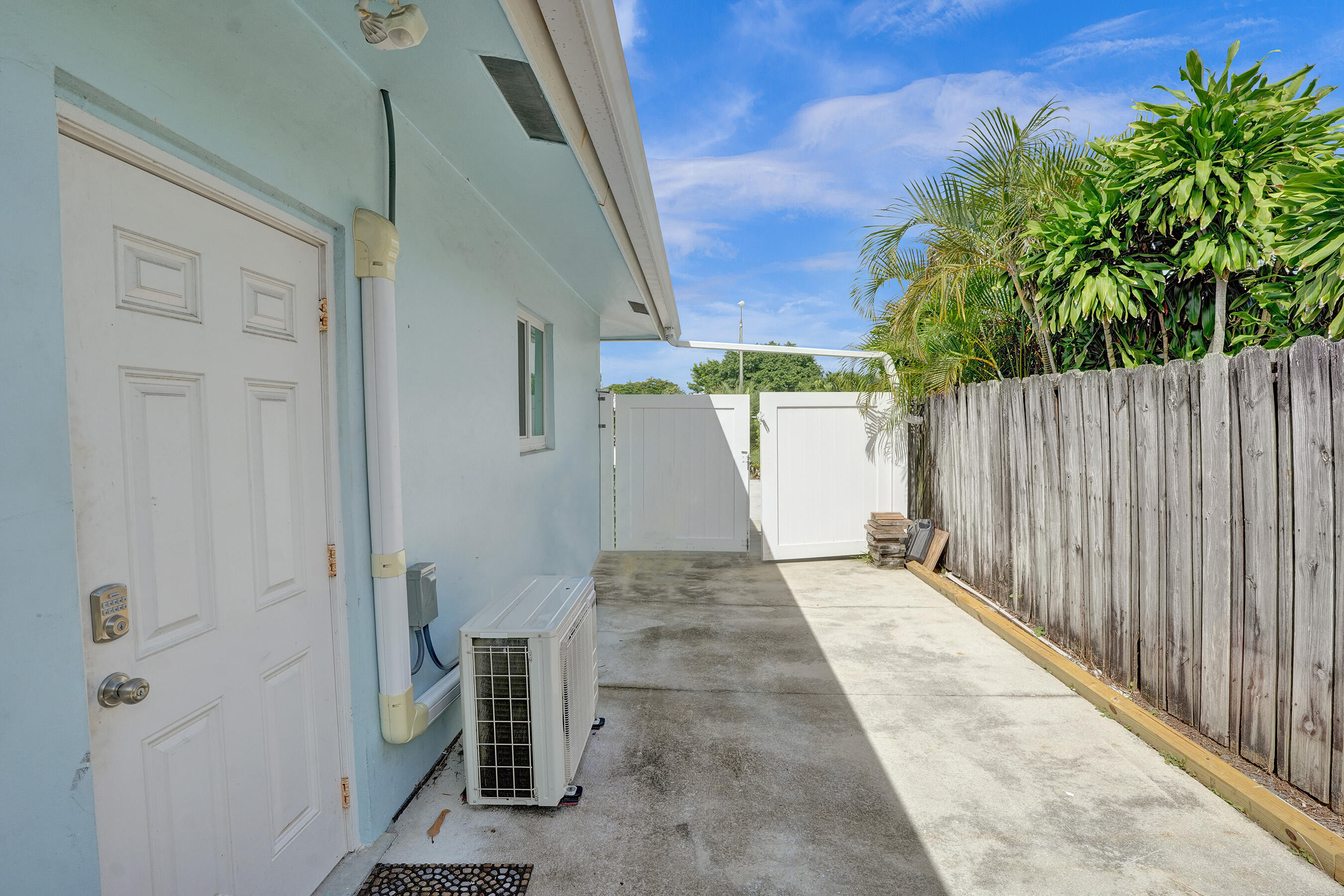 FAIR WAY PARK - Residential Lease