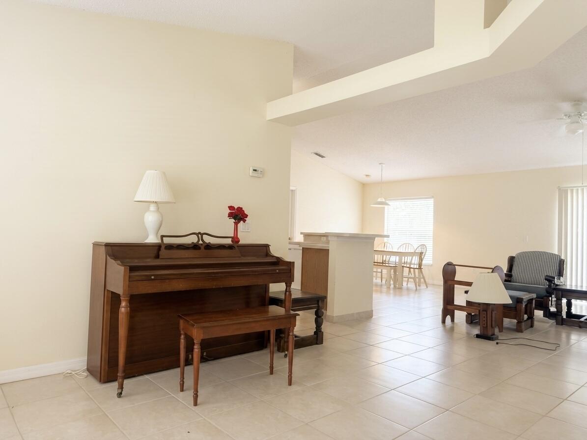 PORT ST LUCIE SECTION 9 - Residential