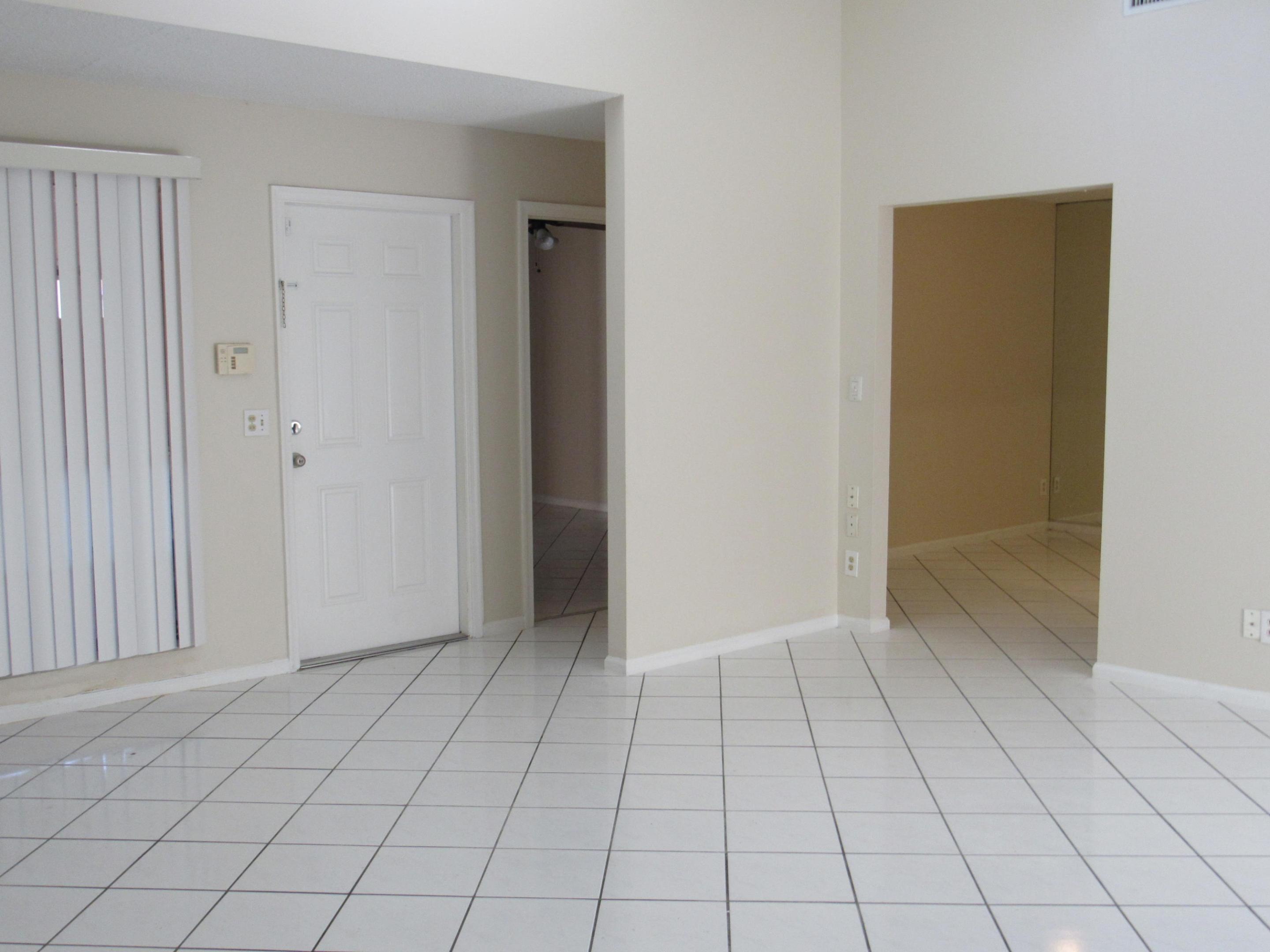 TREE LAKE - Residential Lease