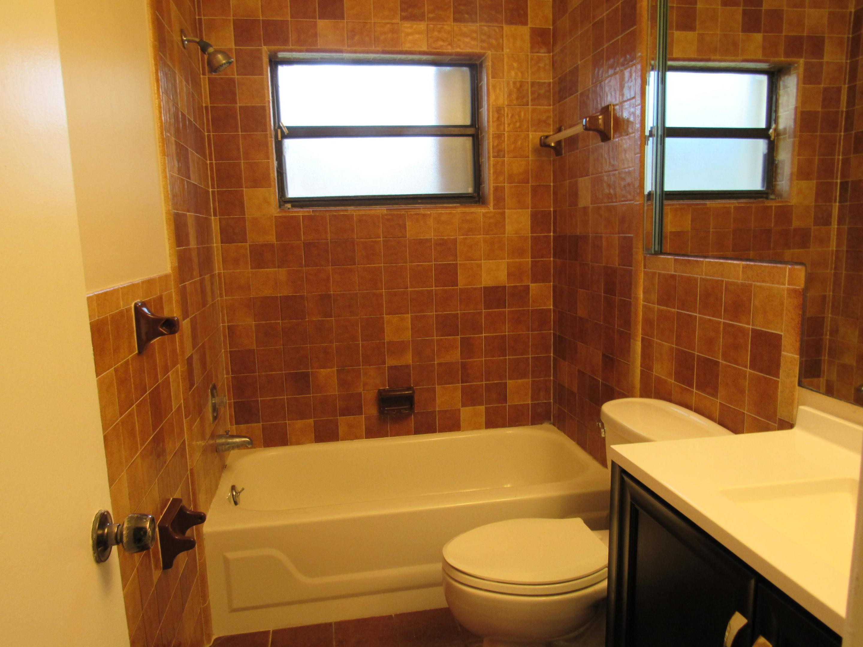 TREE LAKE - Residential Lease