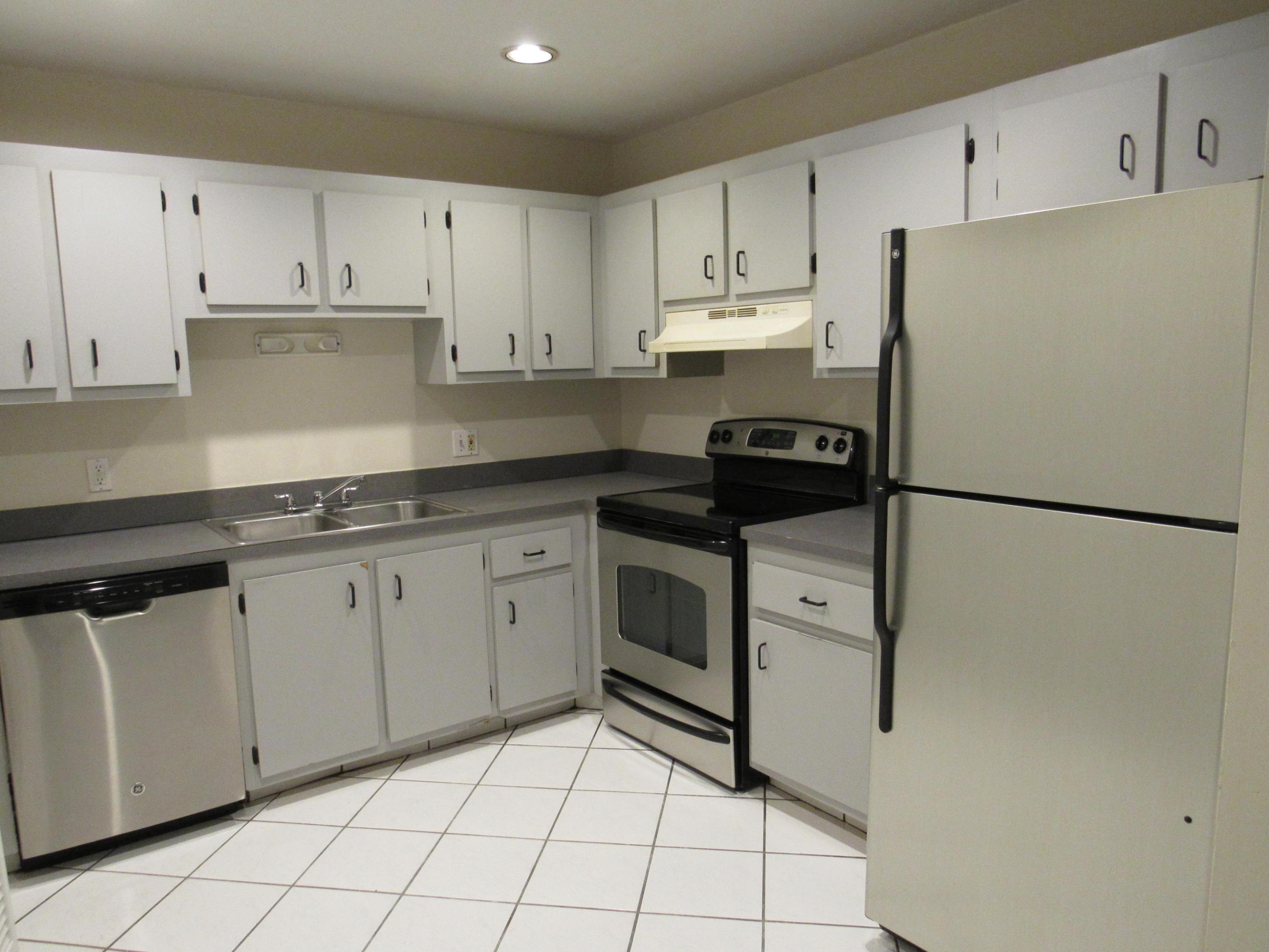 TREE LAKE - Residential Lease