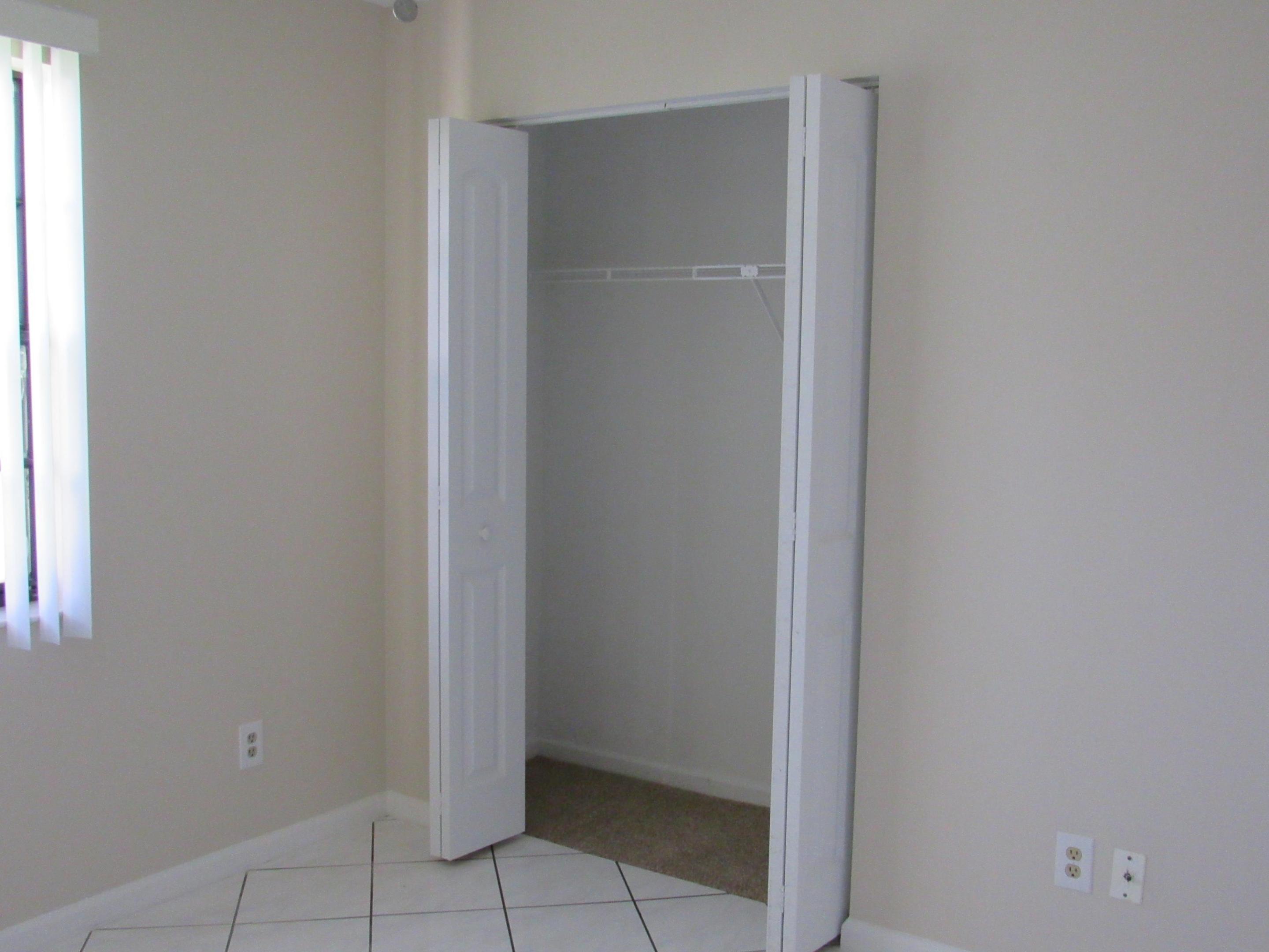 TREE LAKE - Residential Lease