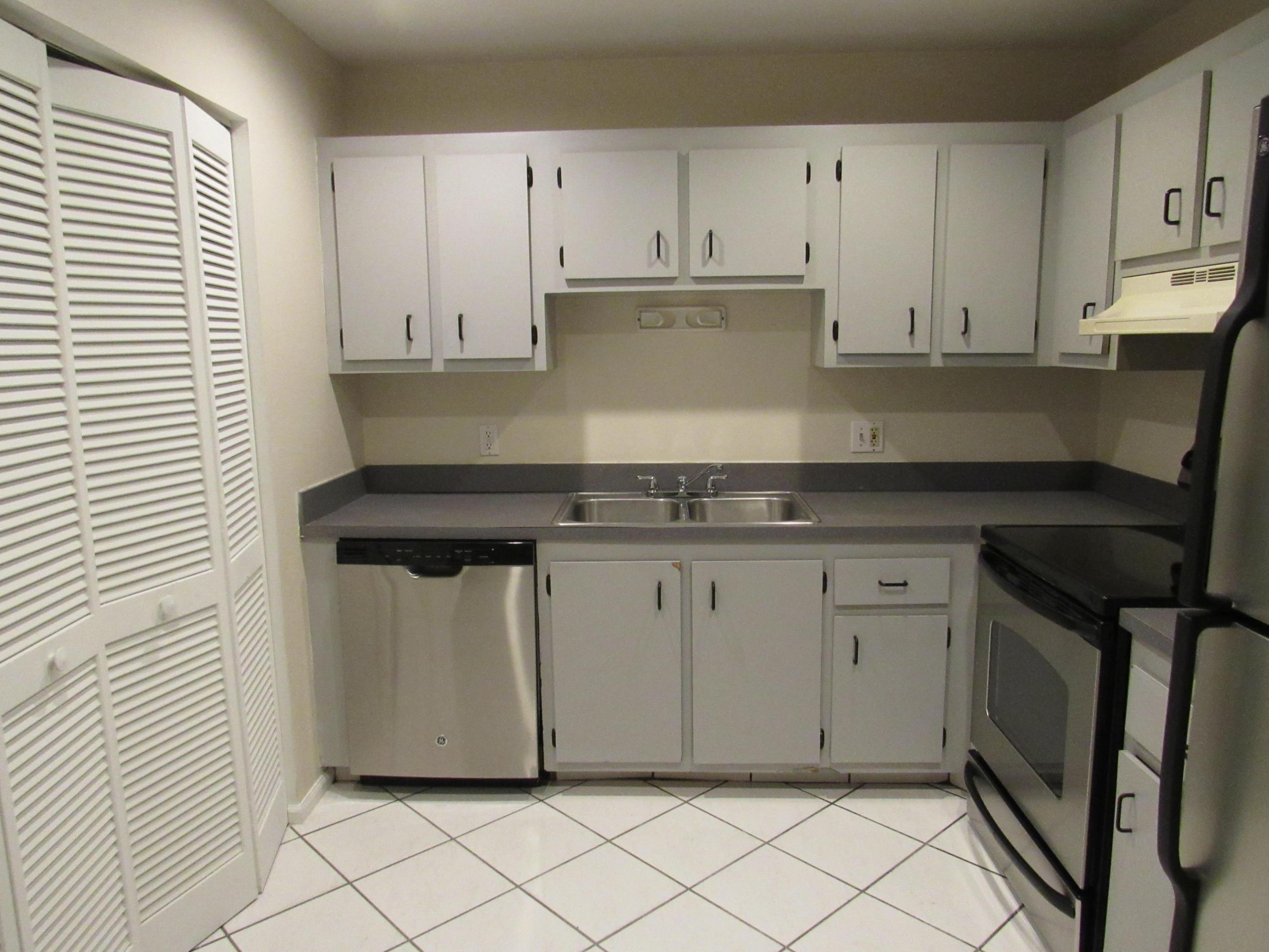 TREE LAKE - Residential Lease