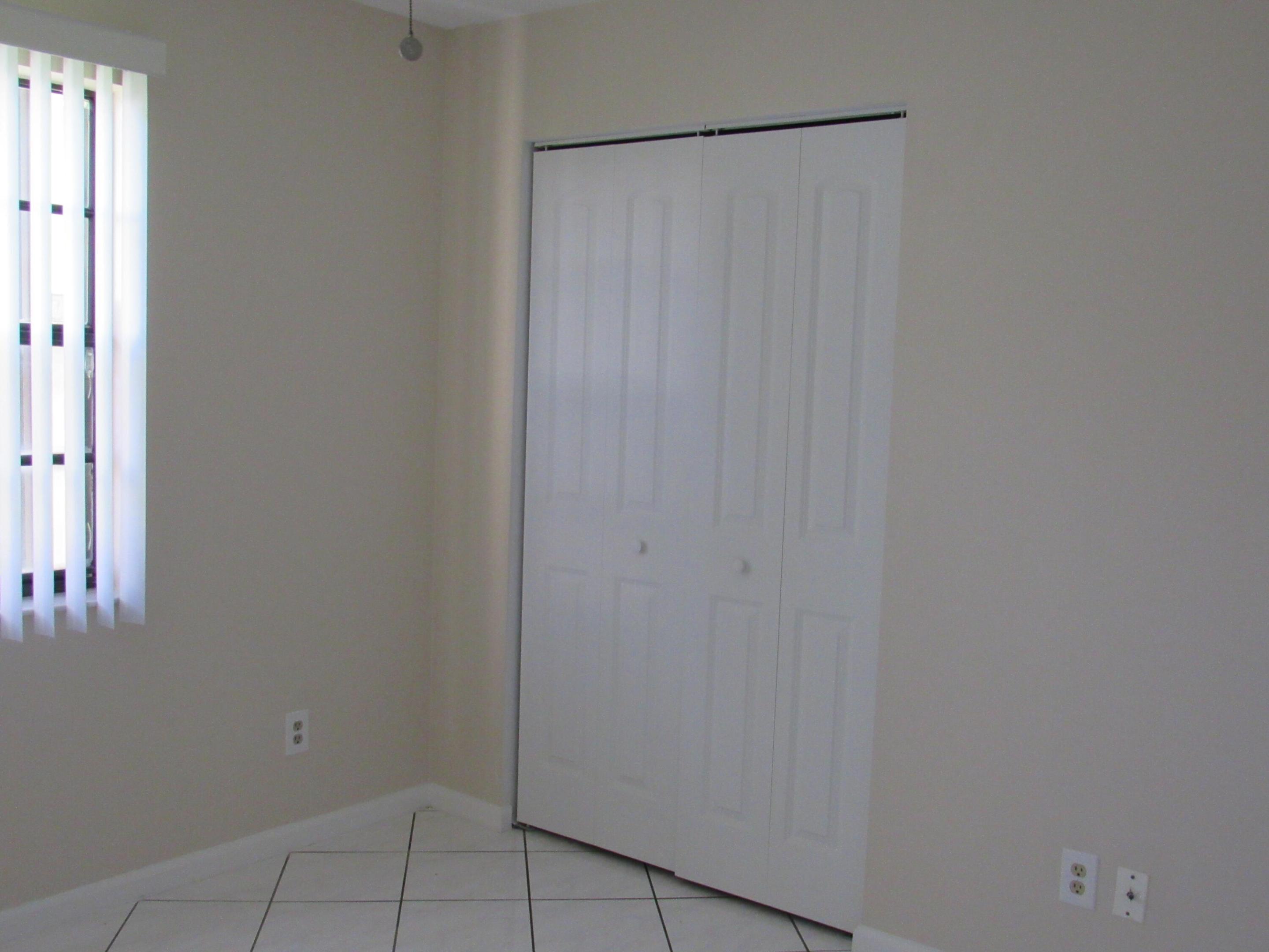 TREE LAKE - Residential Lease