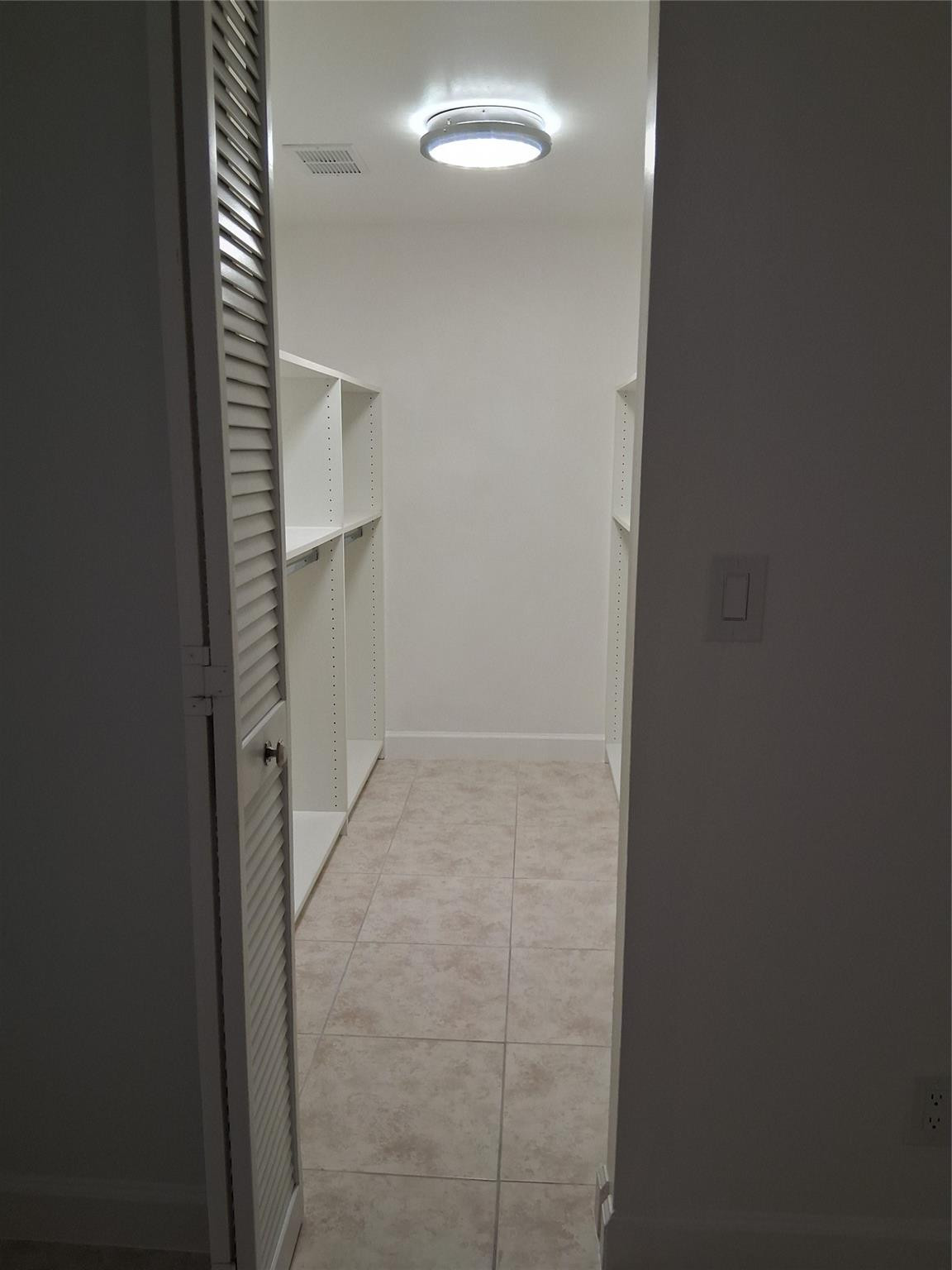 SUNRISE LAKES PHASE III - Residential