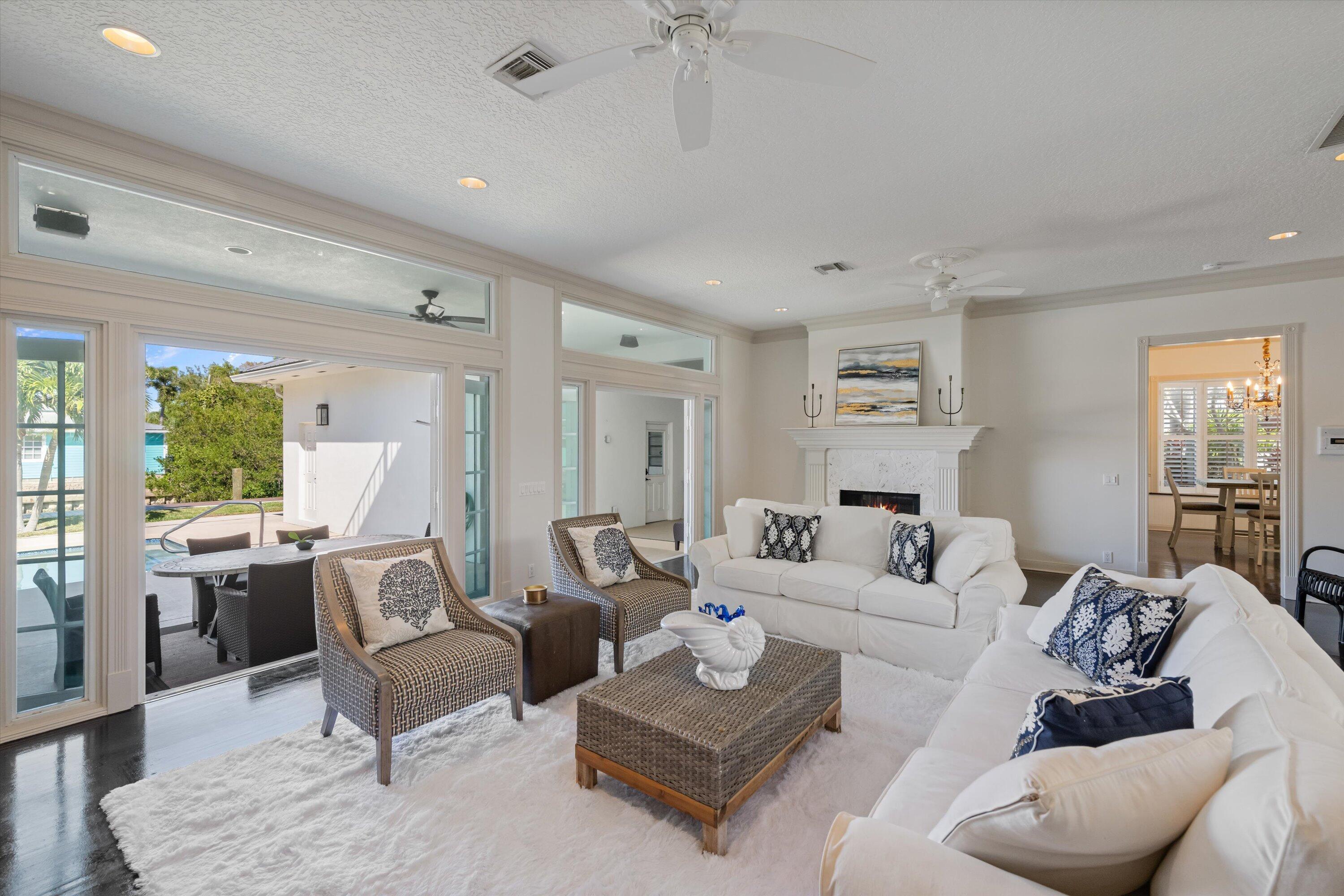 RIVERSIDE - Residential