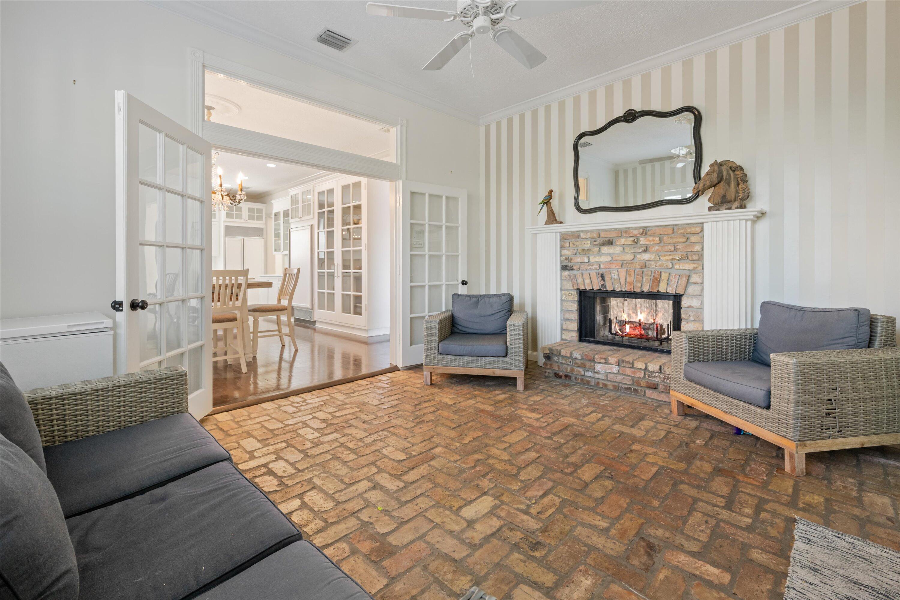 RIVERSIDE - Residential