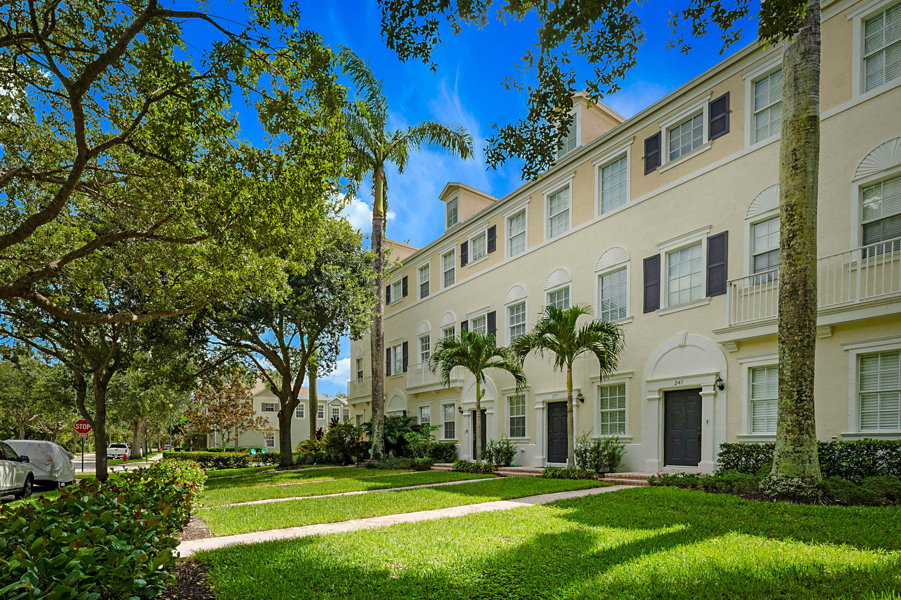 BOTANICA - Residential