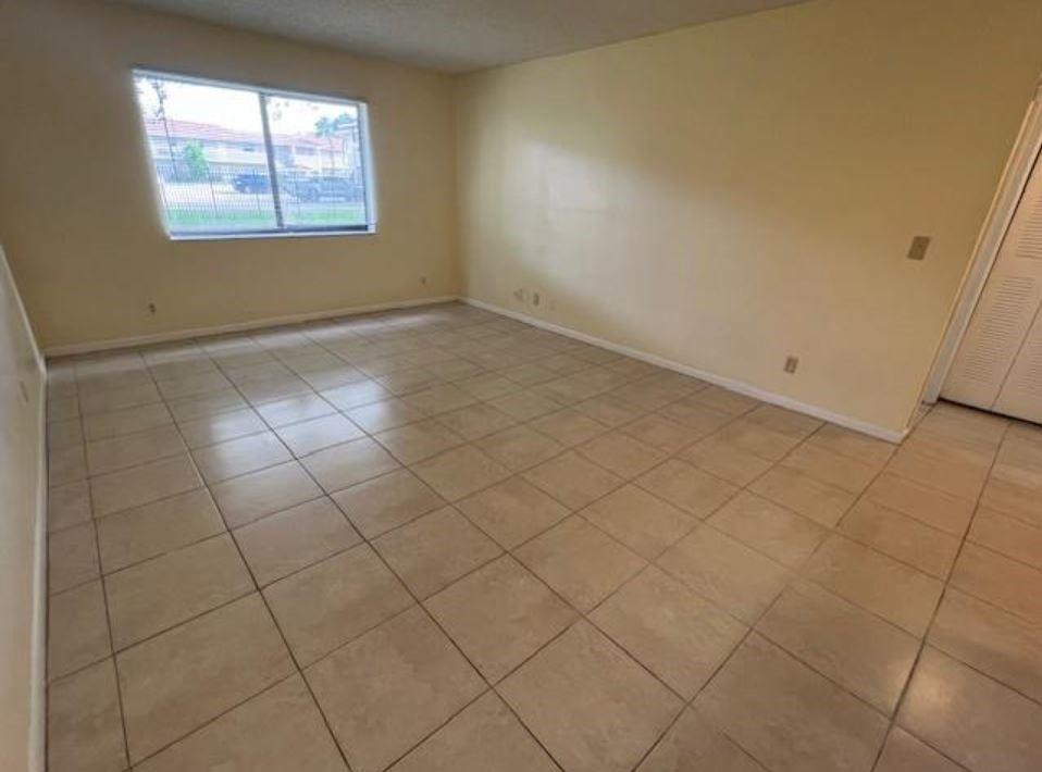 TARA GARDENS 1 CONDO - Residential Lease