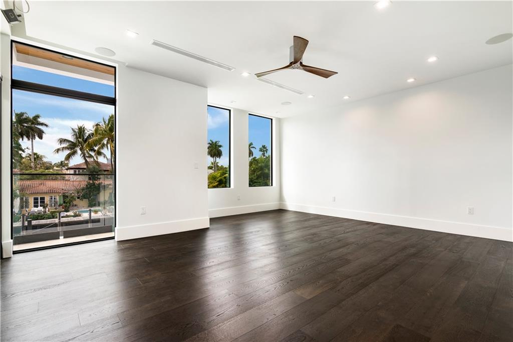 Las Olas Isles - Residential