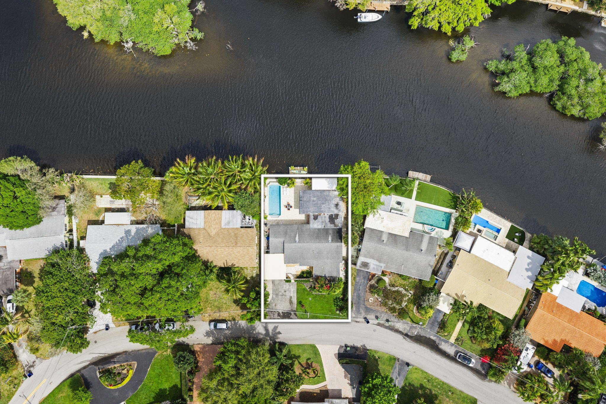 TROPICAL MANORS ADD 26 - Residential
