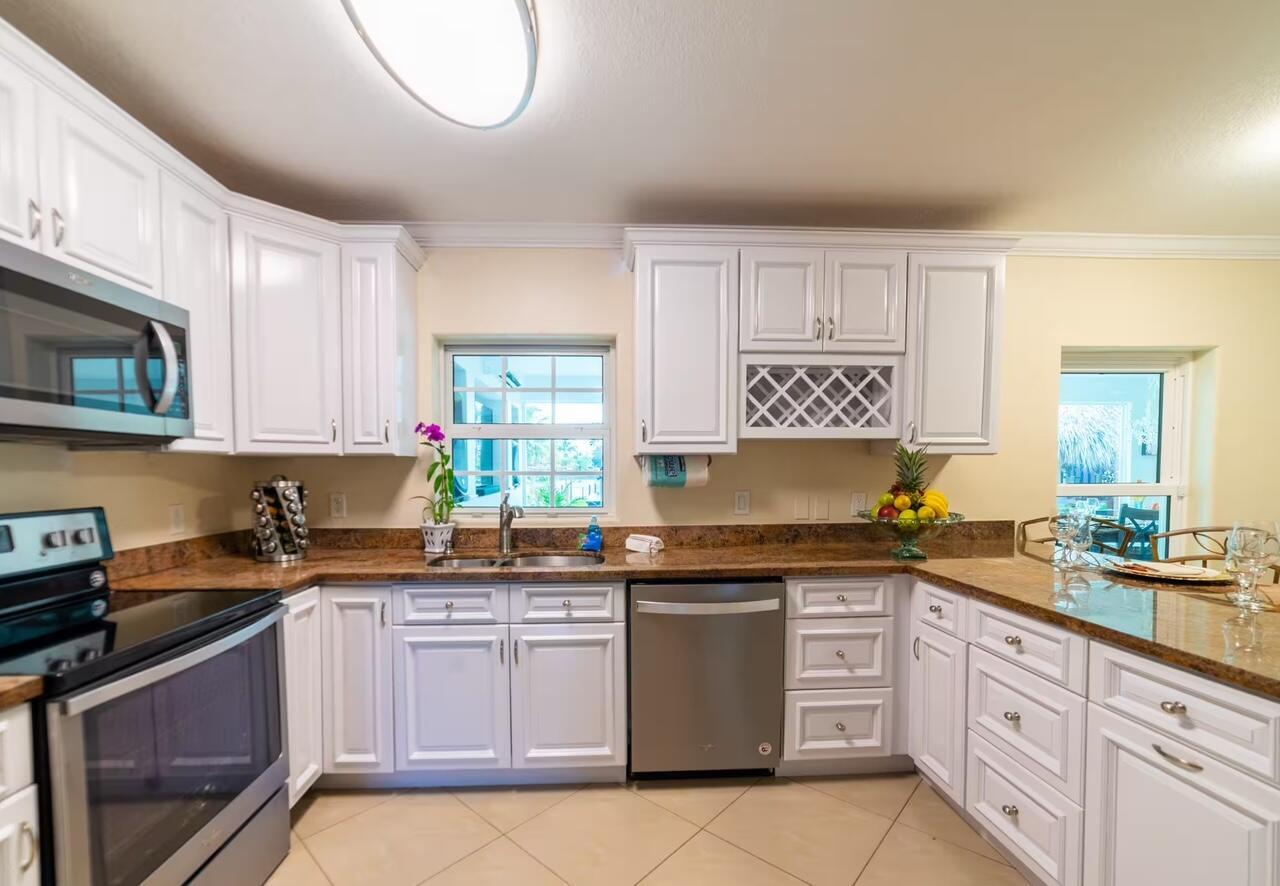 FLORAL PARK LANTANA - Residential