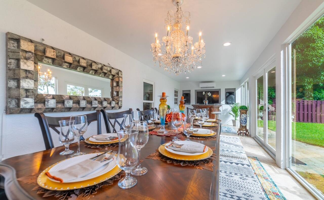 FLORAL PARK LANTANA - Residential