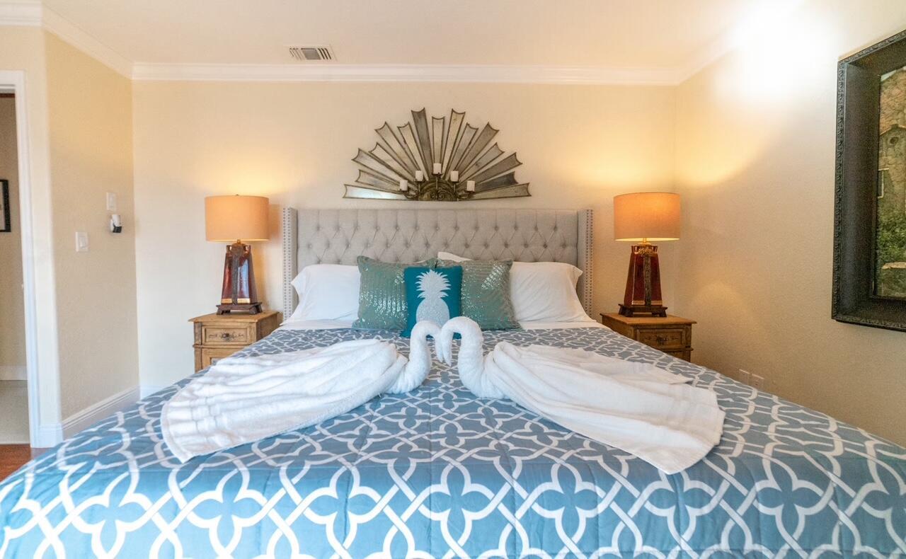 FLORAL PARK LANTANA - Residential