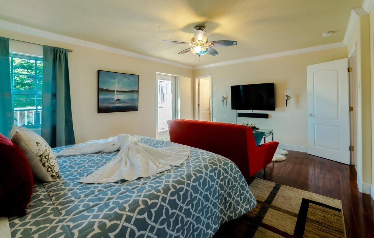 FLORAL PARK LANTANA - Residential