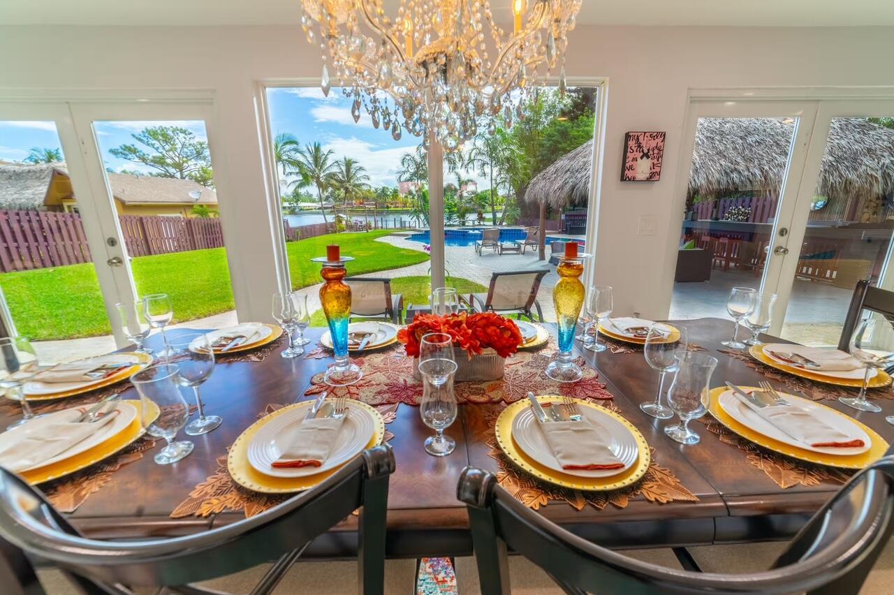 FLORAL PARK LANTANA - Residential