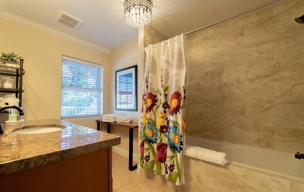 FLORAL PARK LANTANA - Residential