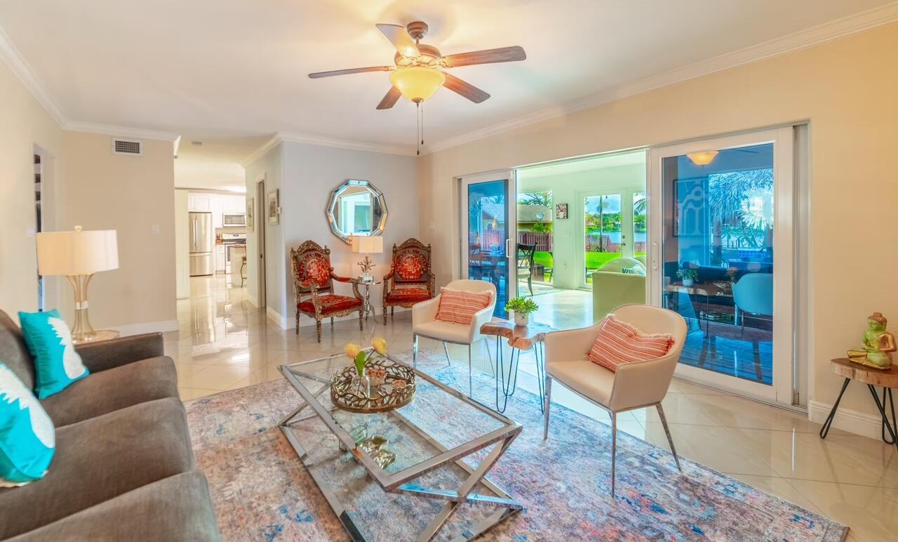 FLORAL PARK LANTANA - Residential