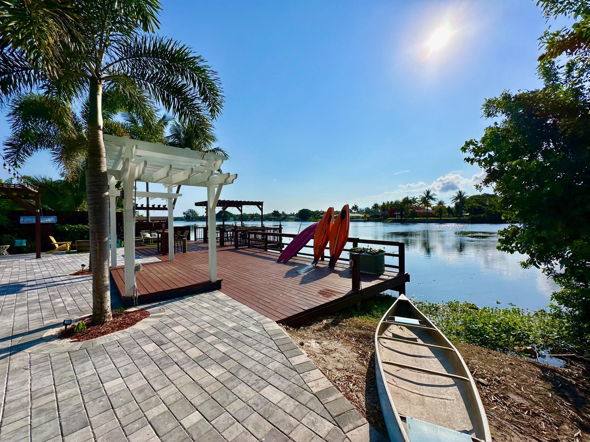 FLORAL PARK LANTANA - Residential