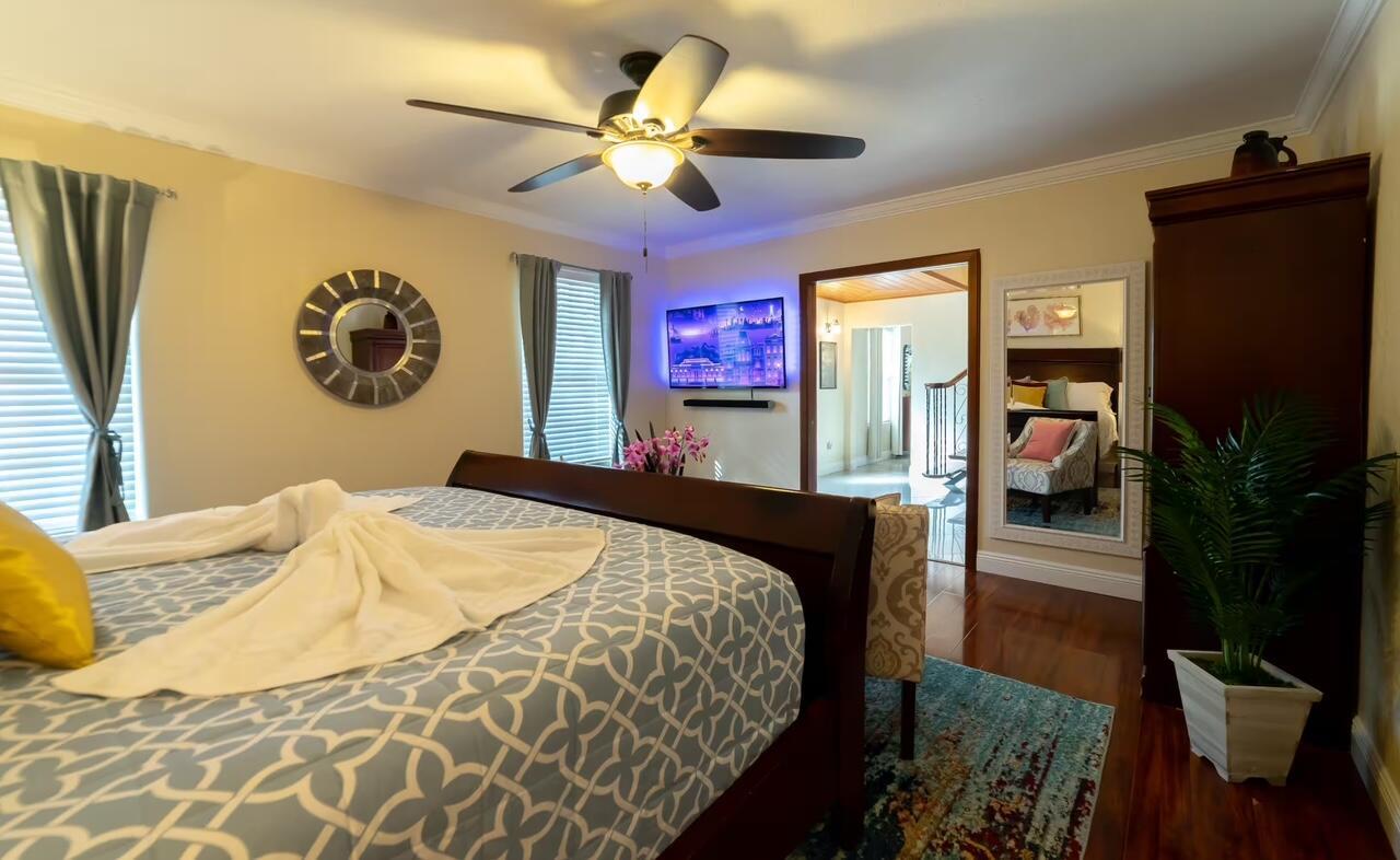 FLORAL PARK LANTANA - Residential