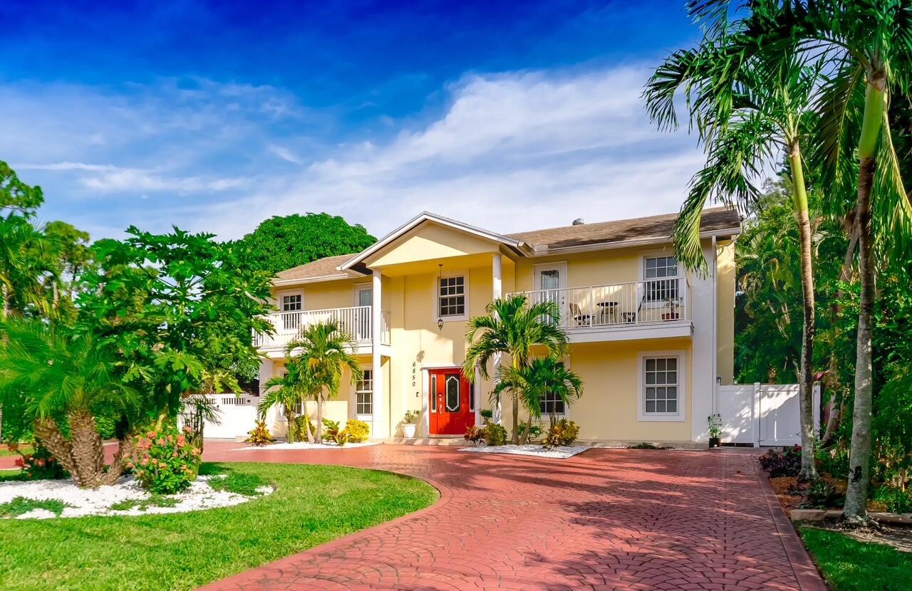 FLORAL PARK LANTANA - Residential