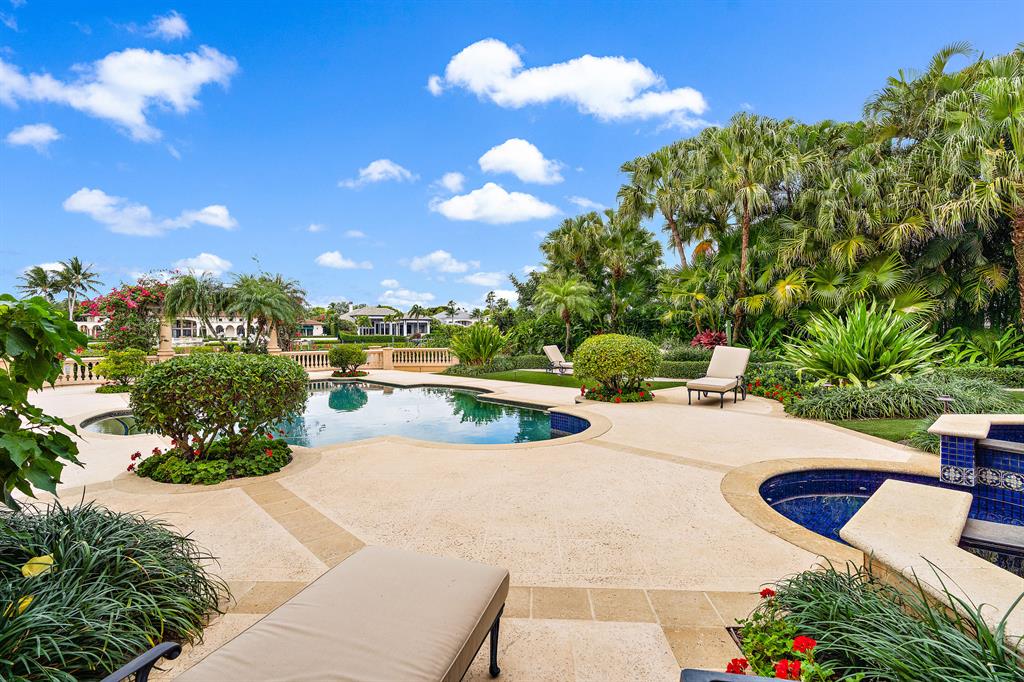 Admirals Cove - Residential
