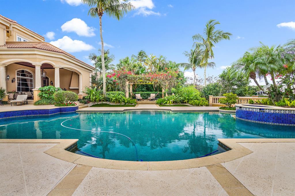 Admirals Cove - Residential