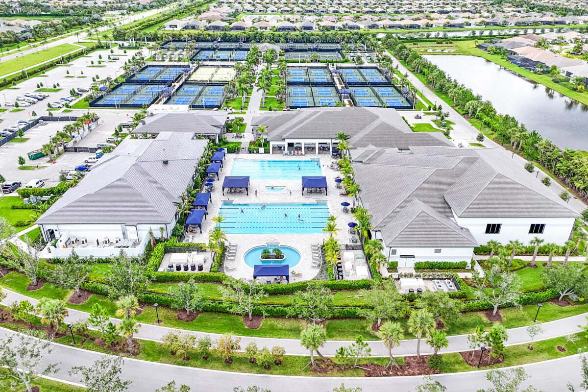 RIVERLAND At Valencia Parc - Residential