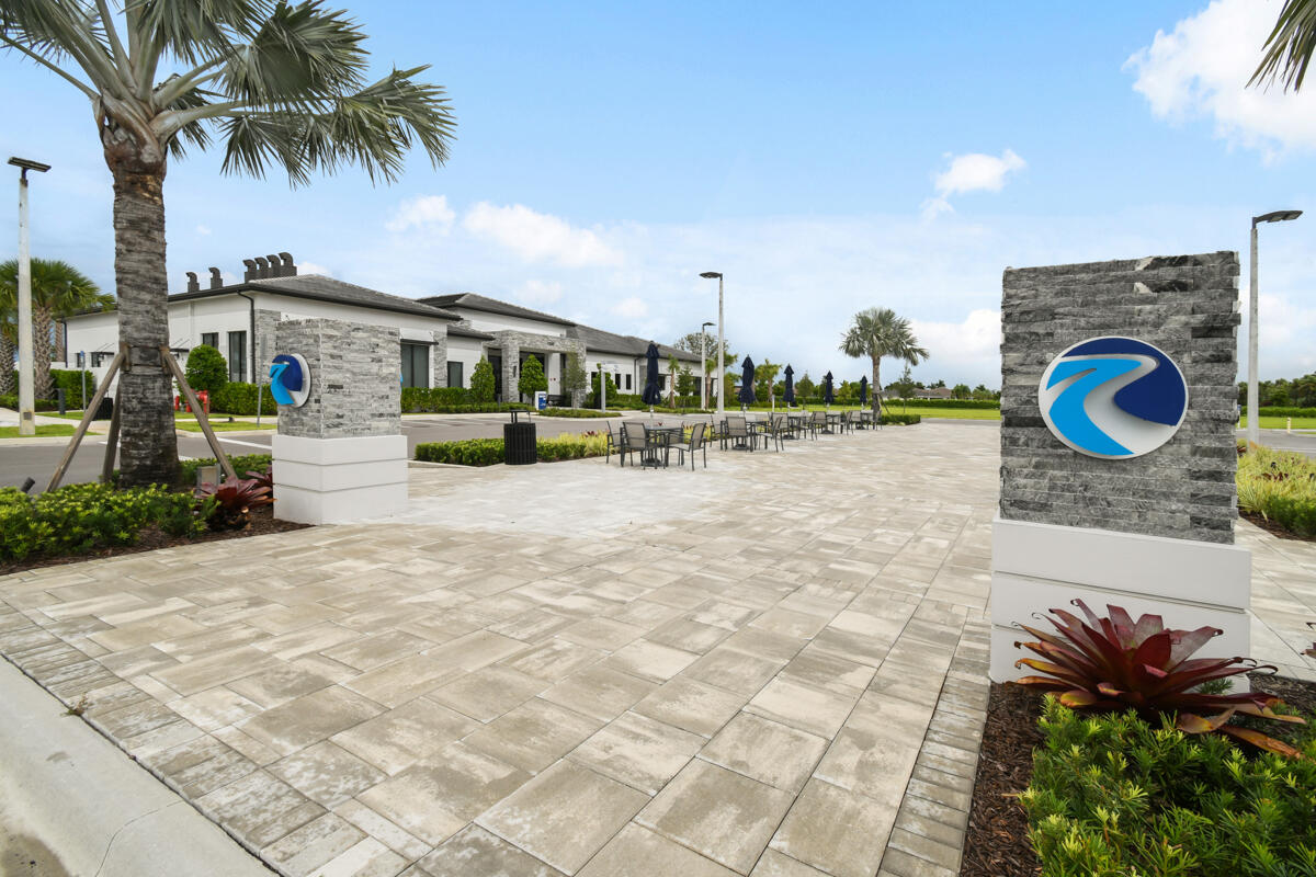 RIVERLAND At Valencia Parc - Residential