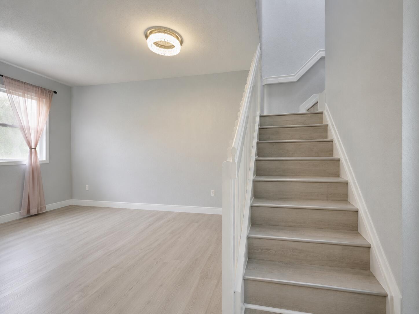 WYNDHAM LAKES EAST - Residential