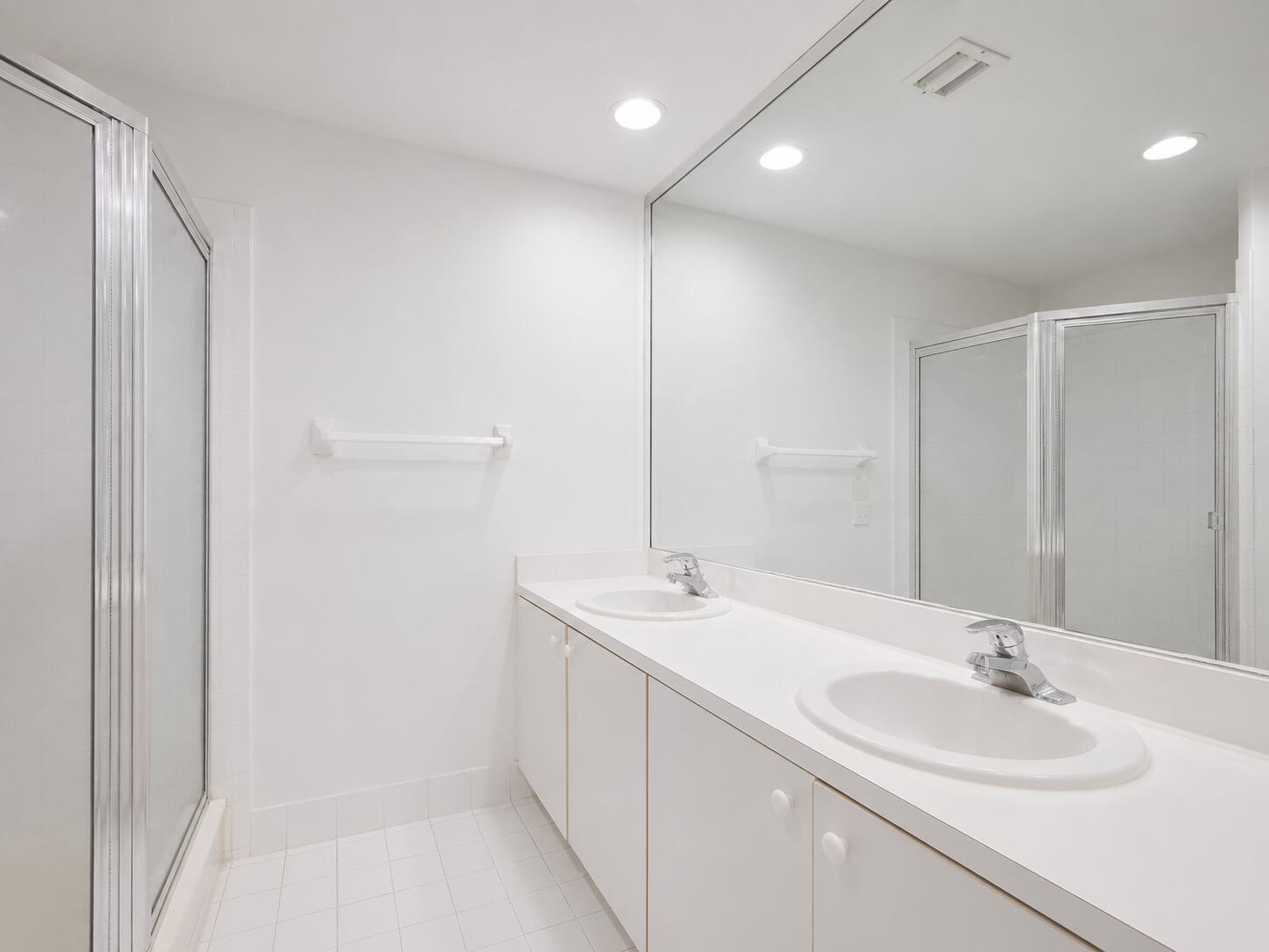 WYNDHAM LAKES EAST - Residential
