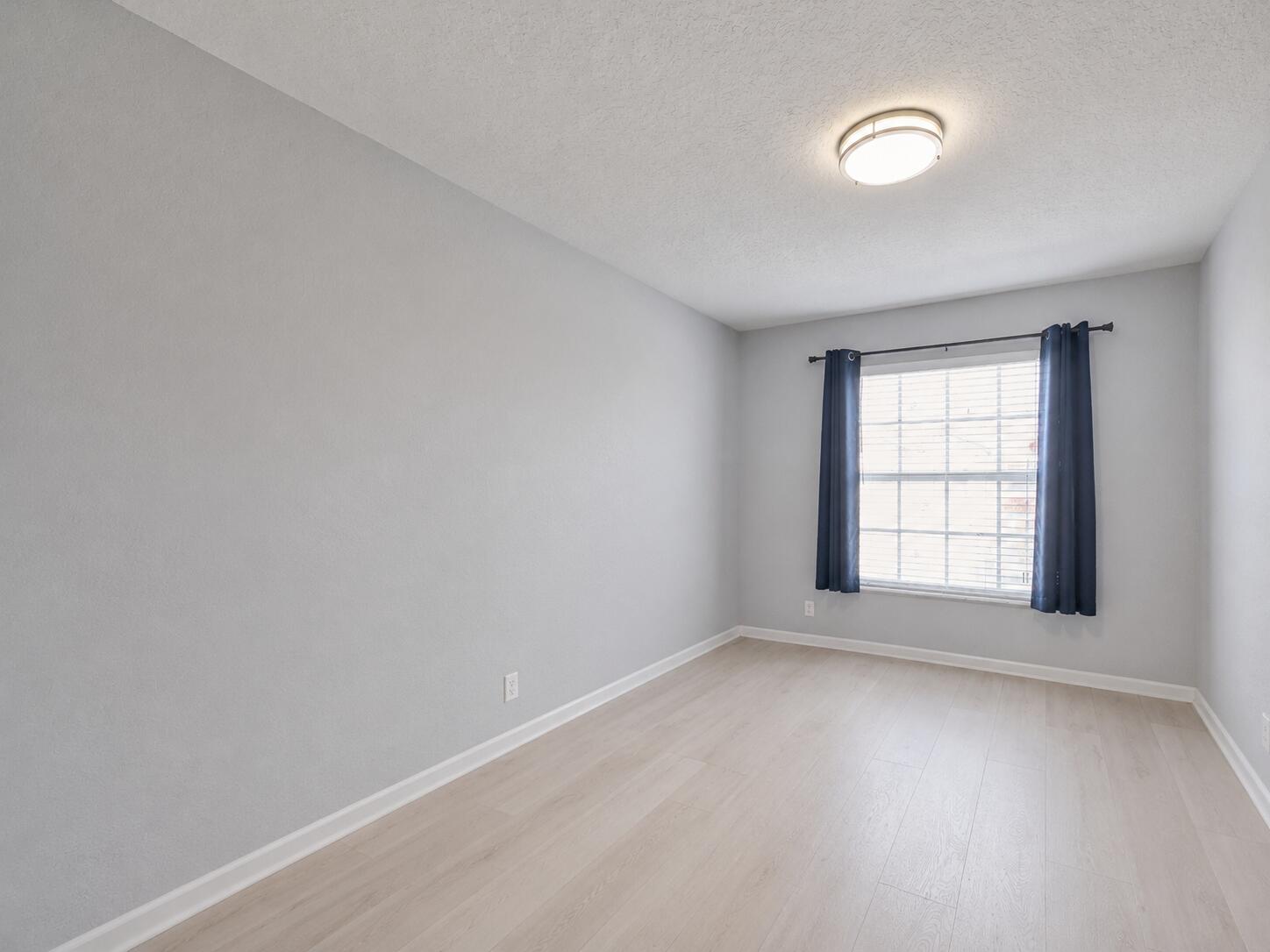 WYNDHAM LAKES EAST - Residential