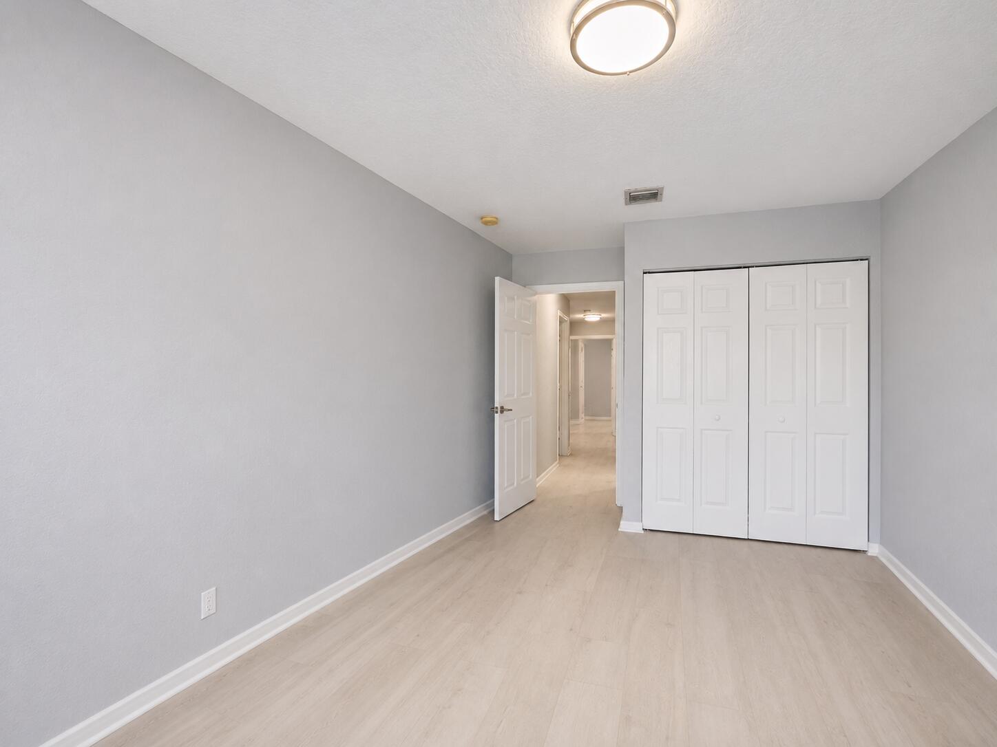 WYNDHAM LAKES EAST - Residential