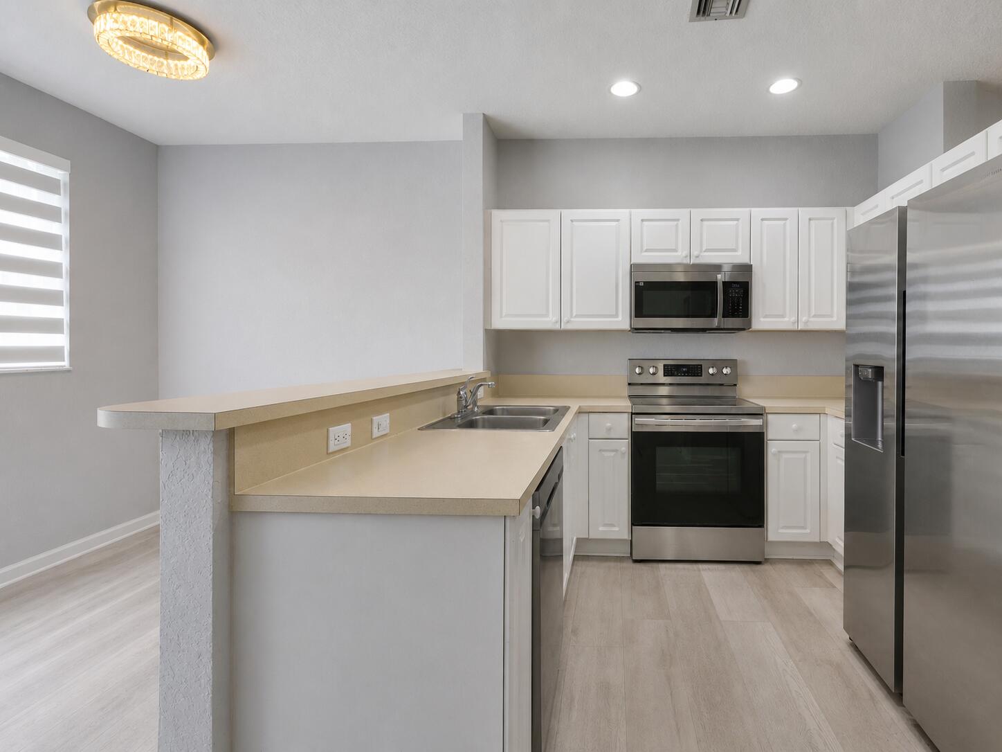 WYNDHAM LAKES EAST - Residential