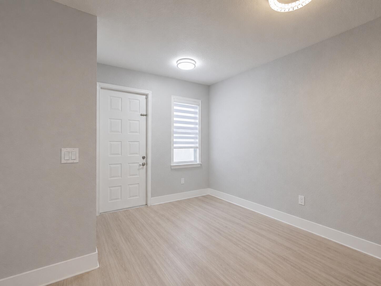 WYNDHAM LAKES EAST - Residential