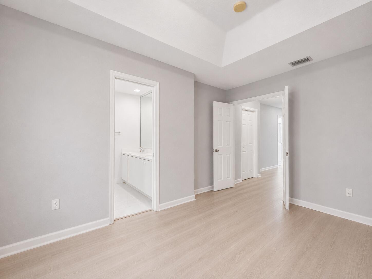 WYNDHAM LAKES EAST - Residential