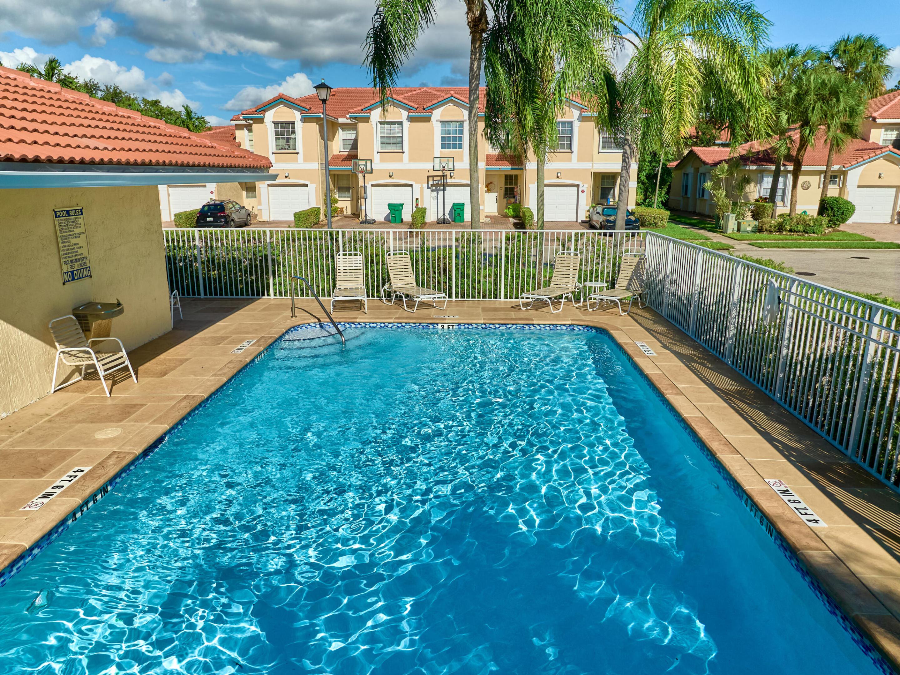 WYNDHAM LAKES EAST - Residential