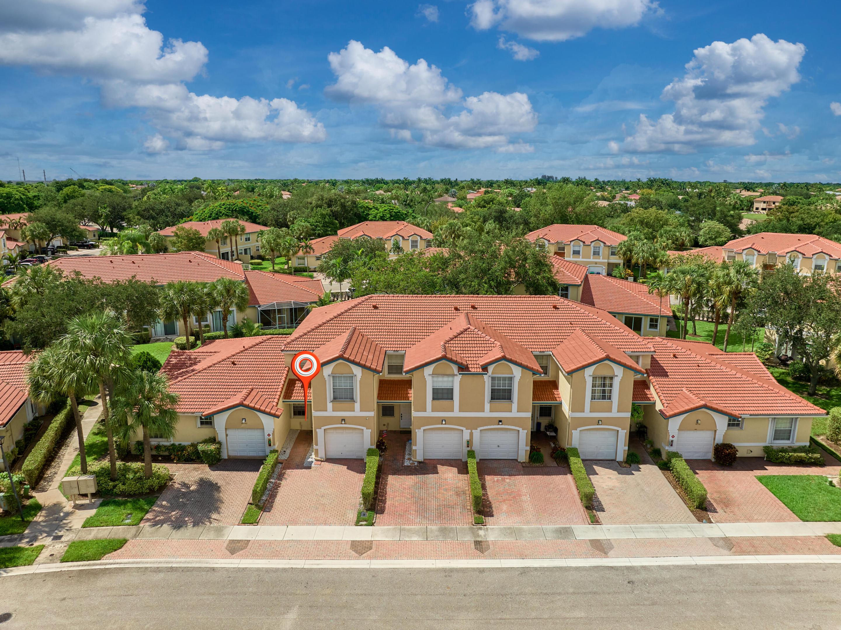 WYNDHAM LAKES EAST - Residential