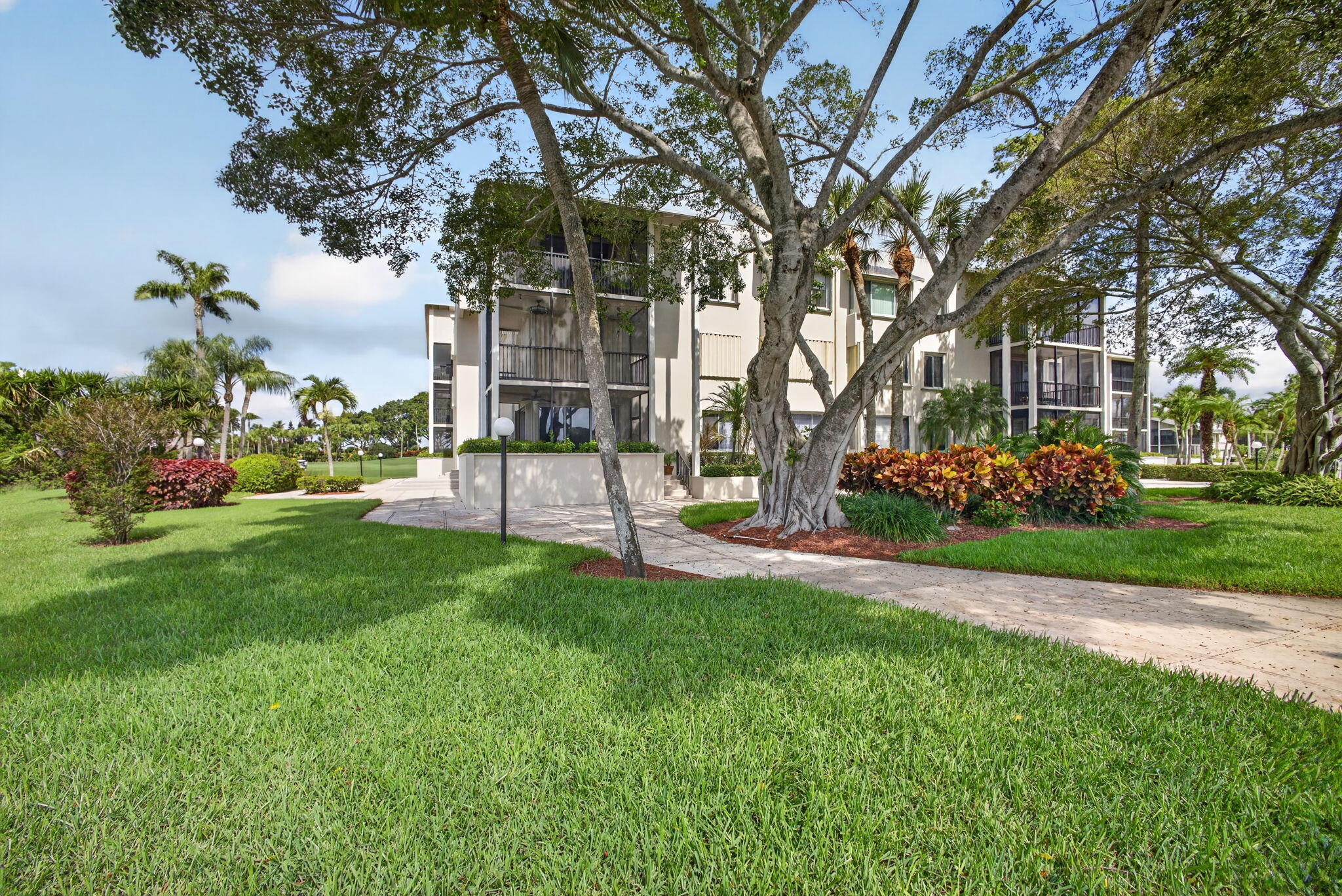 LONGWOOD 2 CONDO - Residential