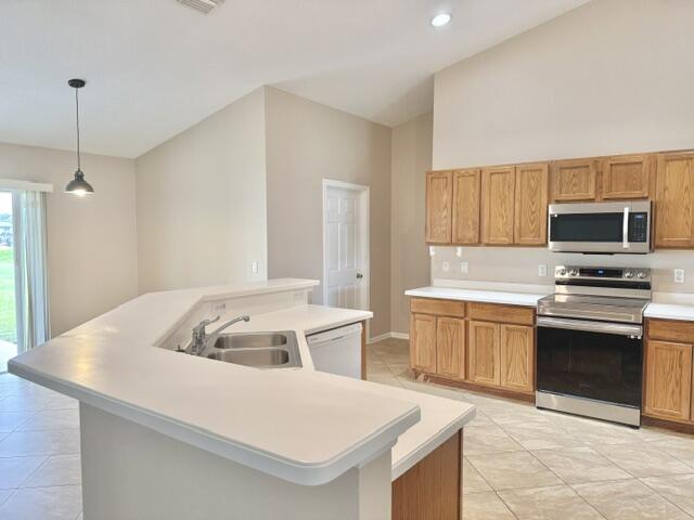 PORT ST LUCIE SECTION 27 - Residential Lease