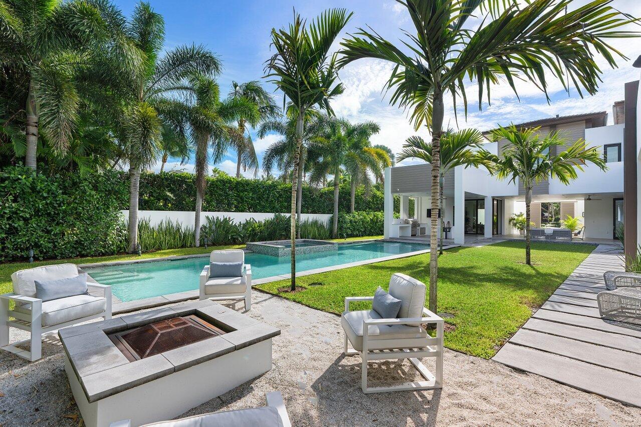 ROYAL PALM YACHT & COUNTRY CLUB - Residential