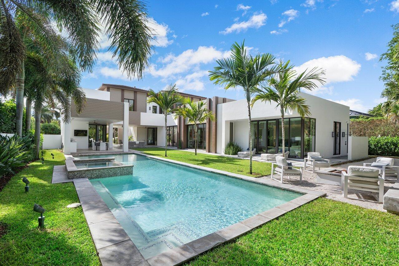 ROYAL PALM YACHT & COUNTRY CLUB - Residential