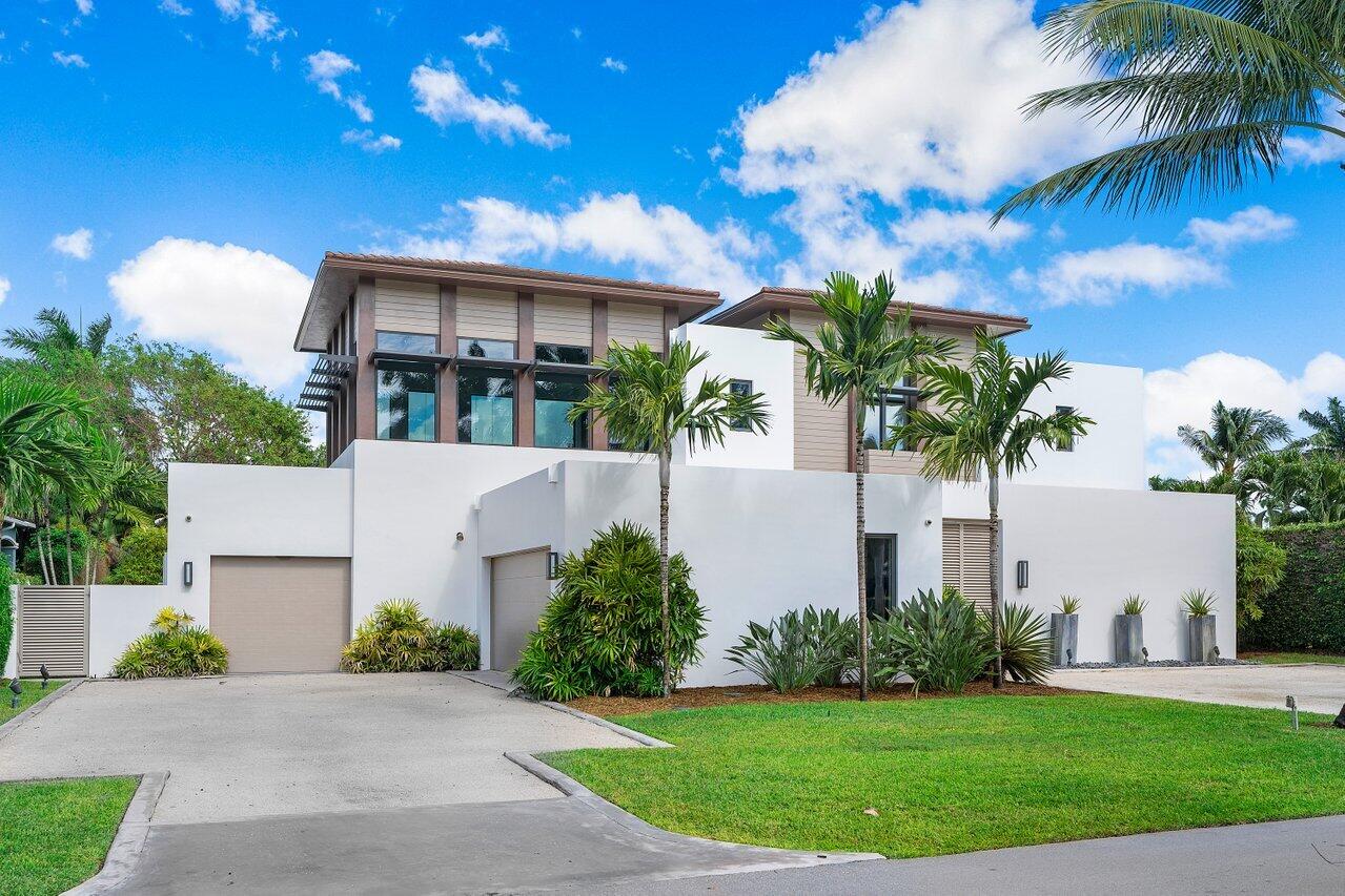 ROYAL PALM YACHT & COUNTRY CLUB - Residential