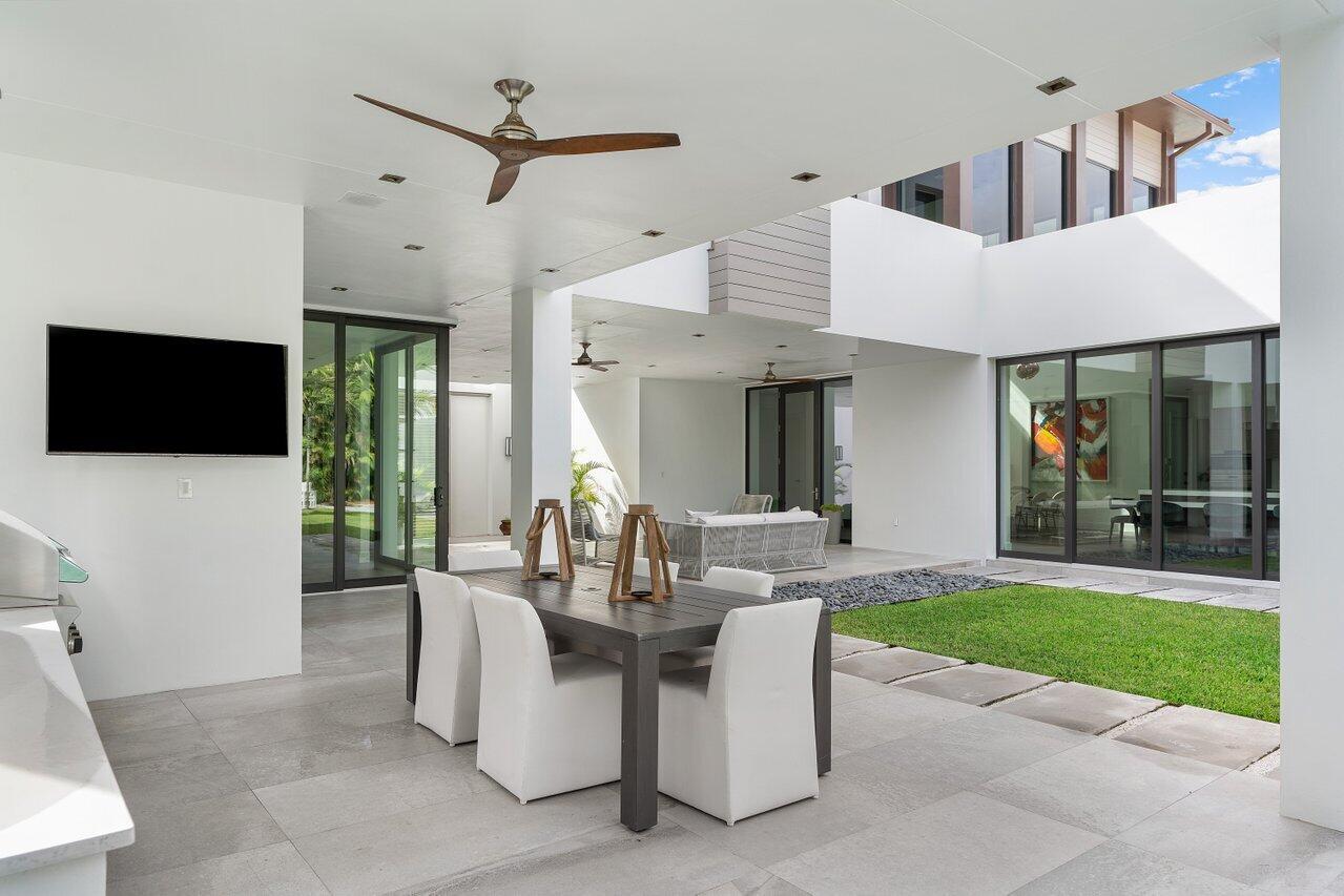 ROYAL PALM YACHT & COUNTRY CLUB - Residential