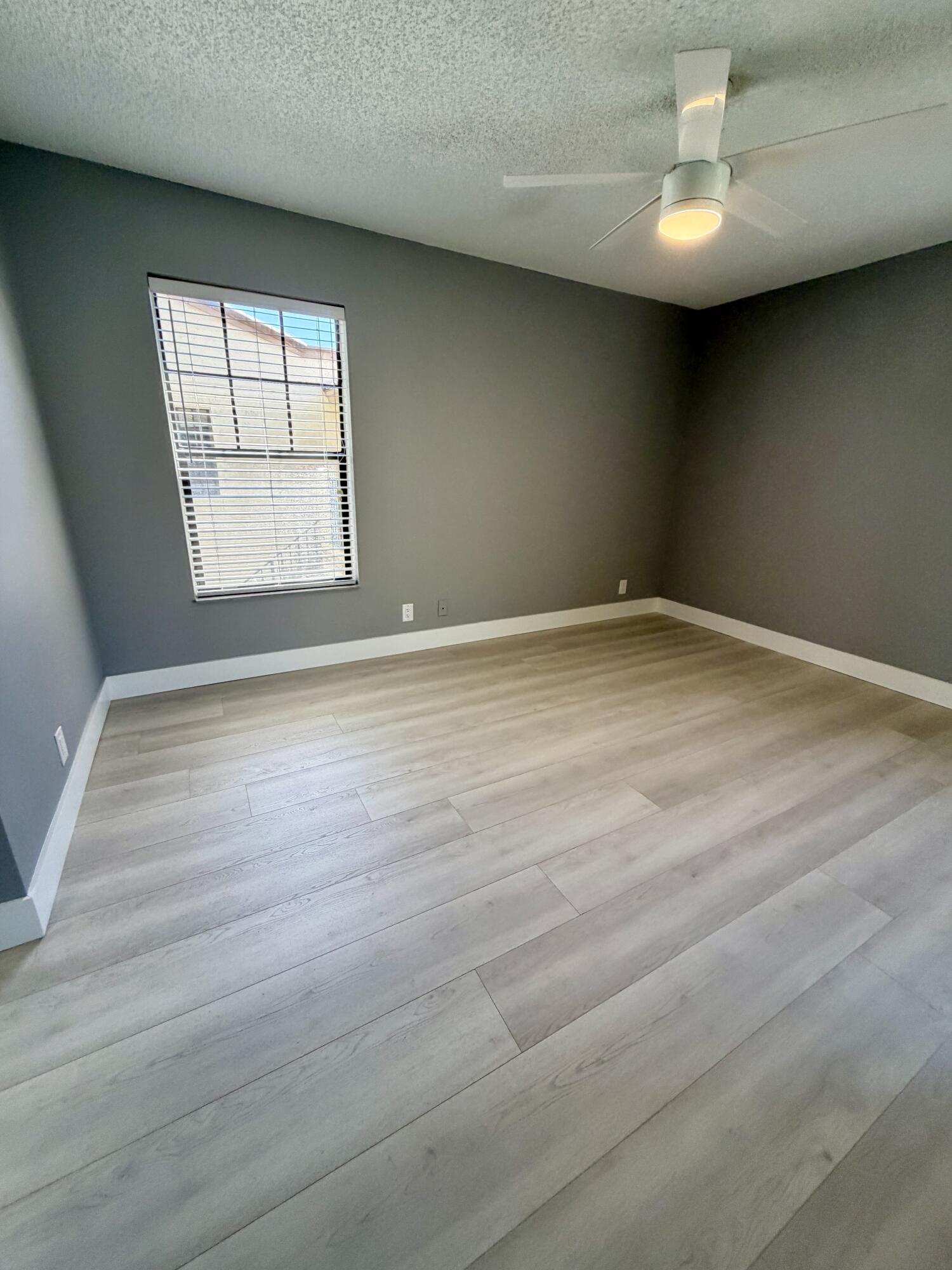 LAKE WINDWOOD CONDO - Residential