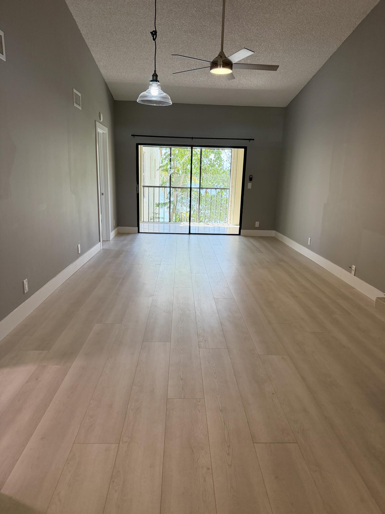 LAKE WINDWOOD CONDO - Residential