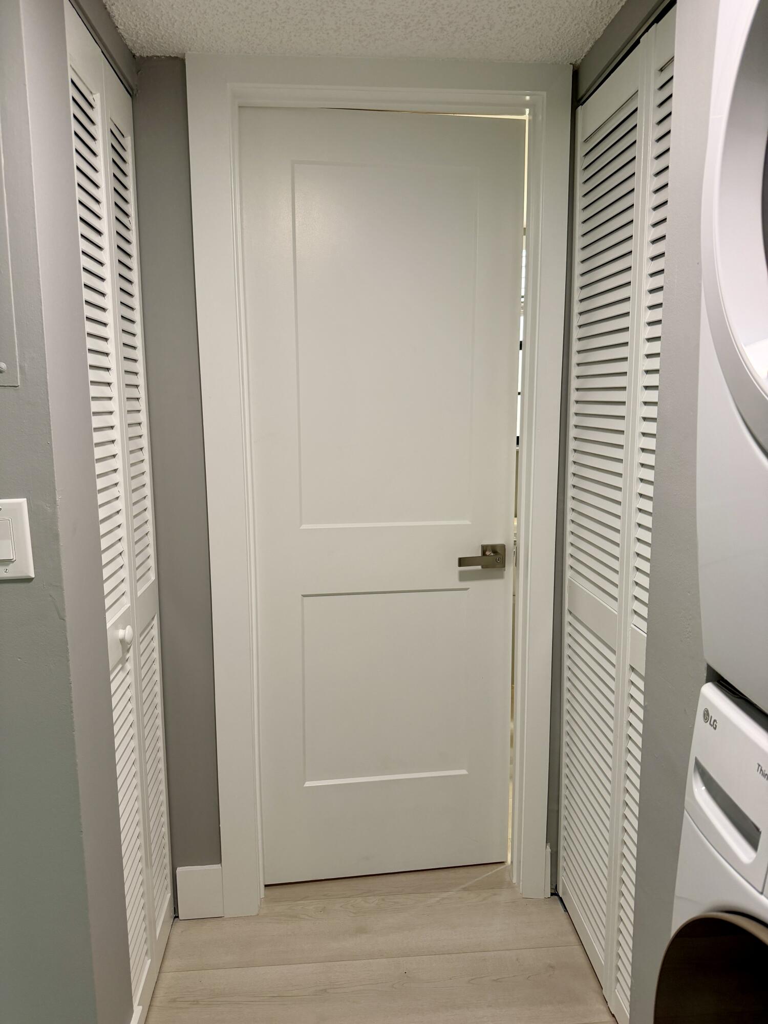 LAKE WINDWOOD CONDO - Residential