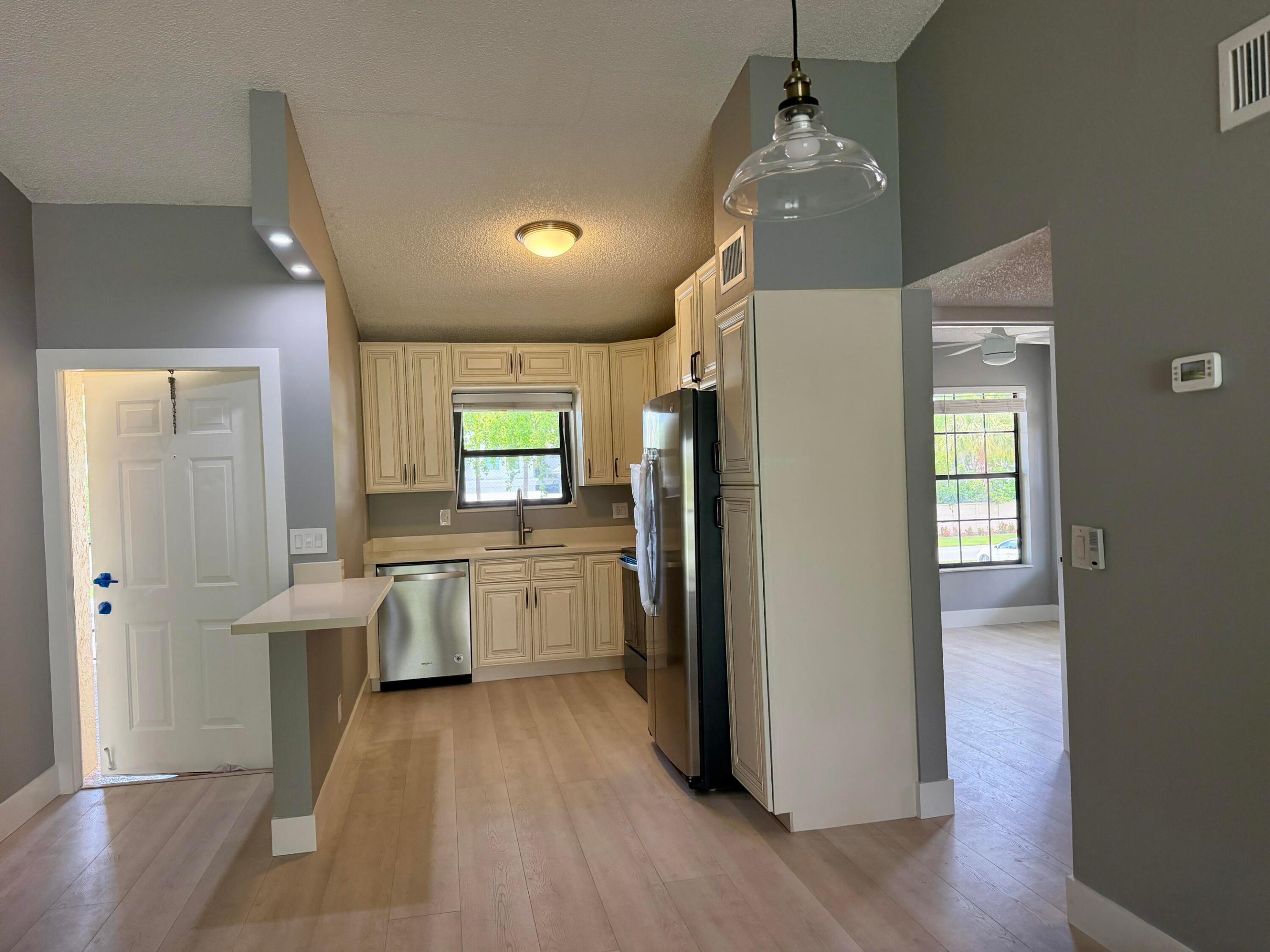 LAKE WINDWOOD CONDO - Residential