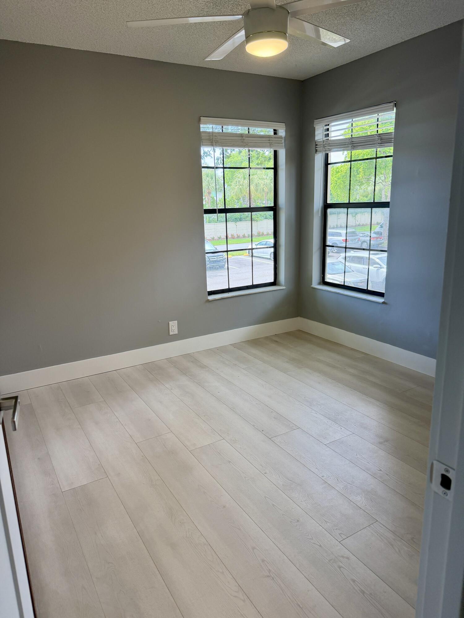 LAKE WINDWOOD CONDO - Residential