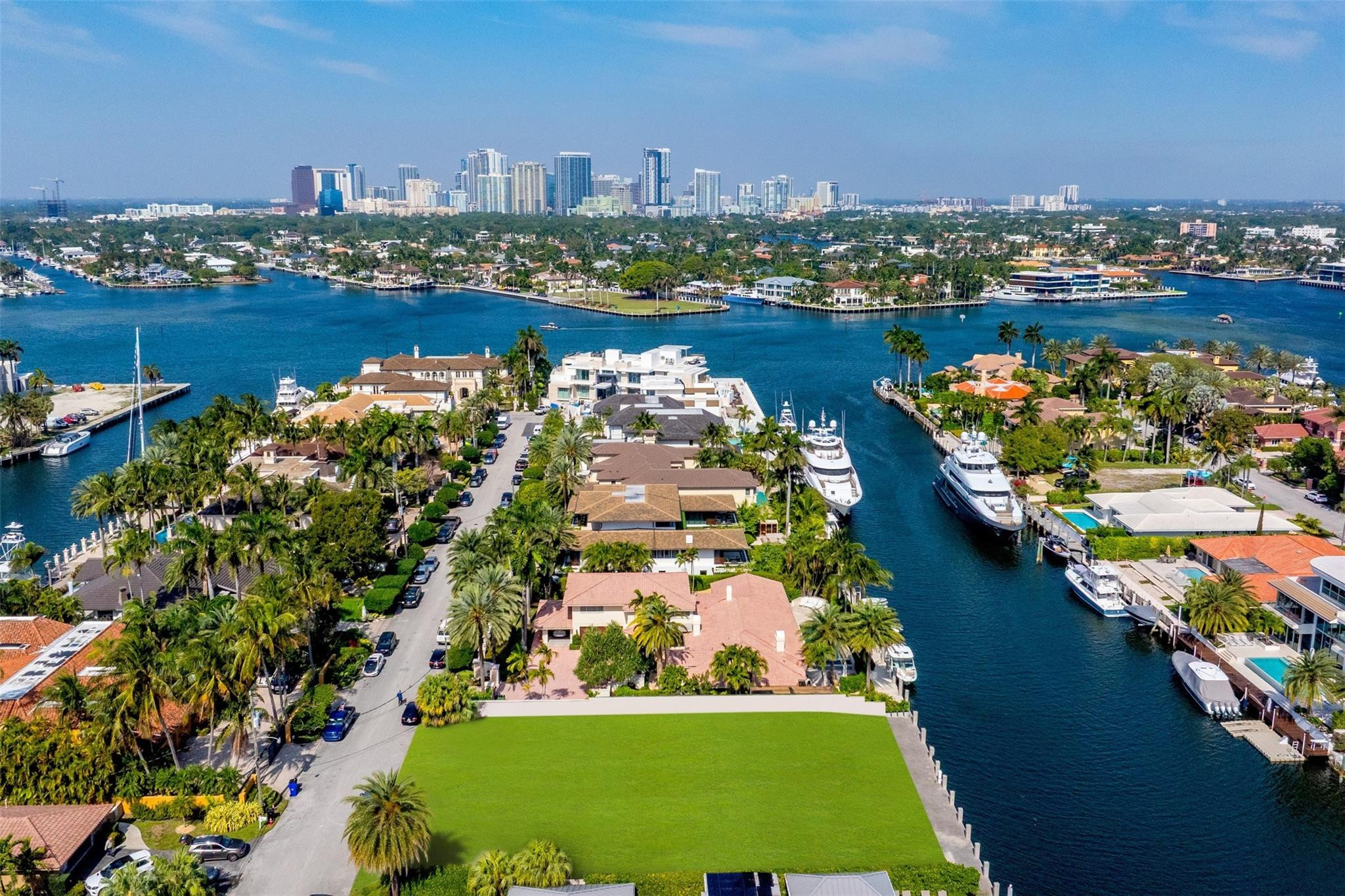 DEL LAGO ISLE - Residential